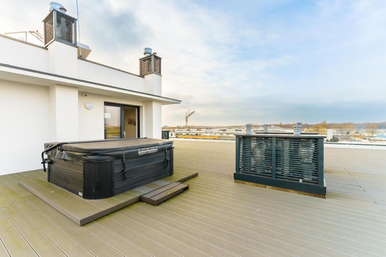 Apartamenty Lighthouse - Sauna & Fitness & Jacuzzi - Baltic Marina Residence Kolobrzeg Bagian luar foto